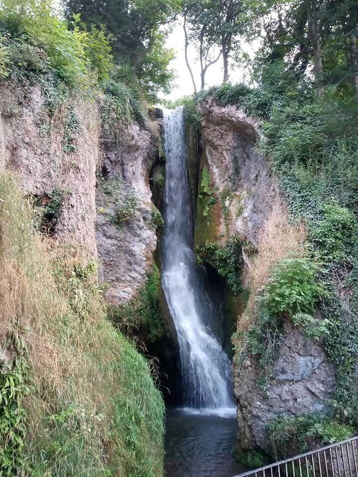 waterfallshop7.jpg